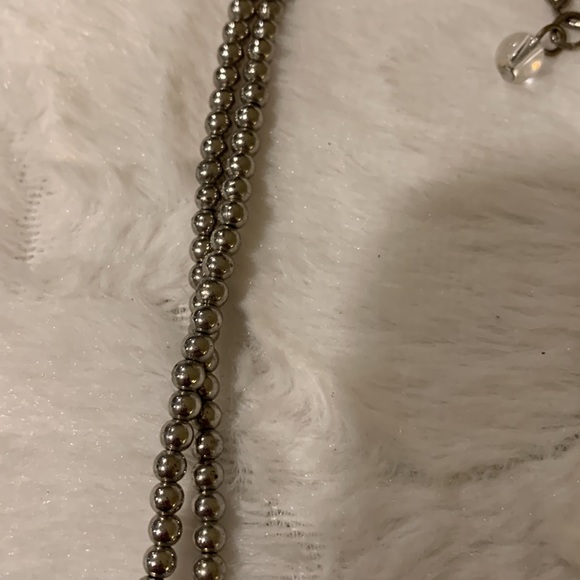 Double strand blue beads medallion statement necklace - Picture 6 of 7